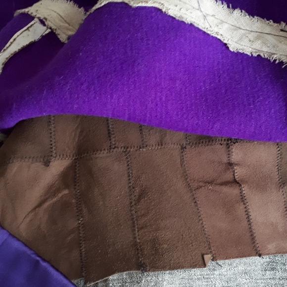 VTG | Winter Topcoat with Fur Collar - Picture 15 of 16